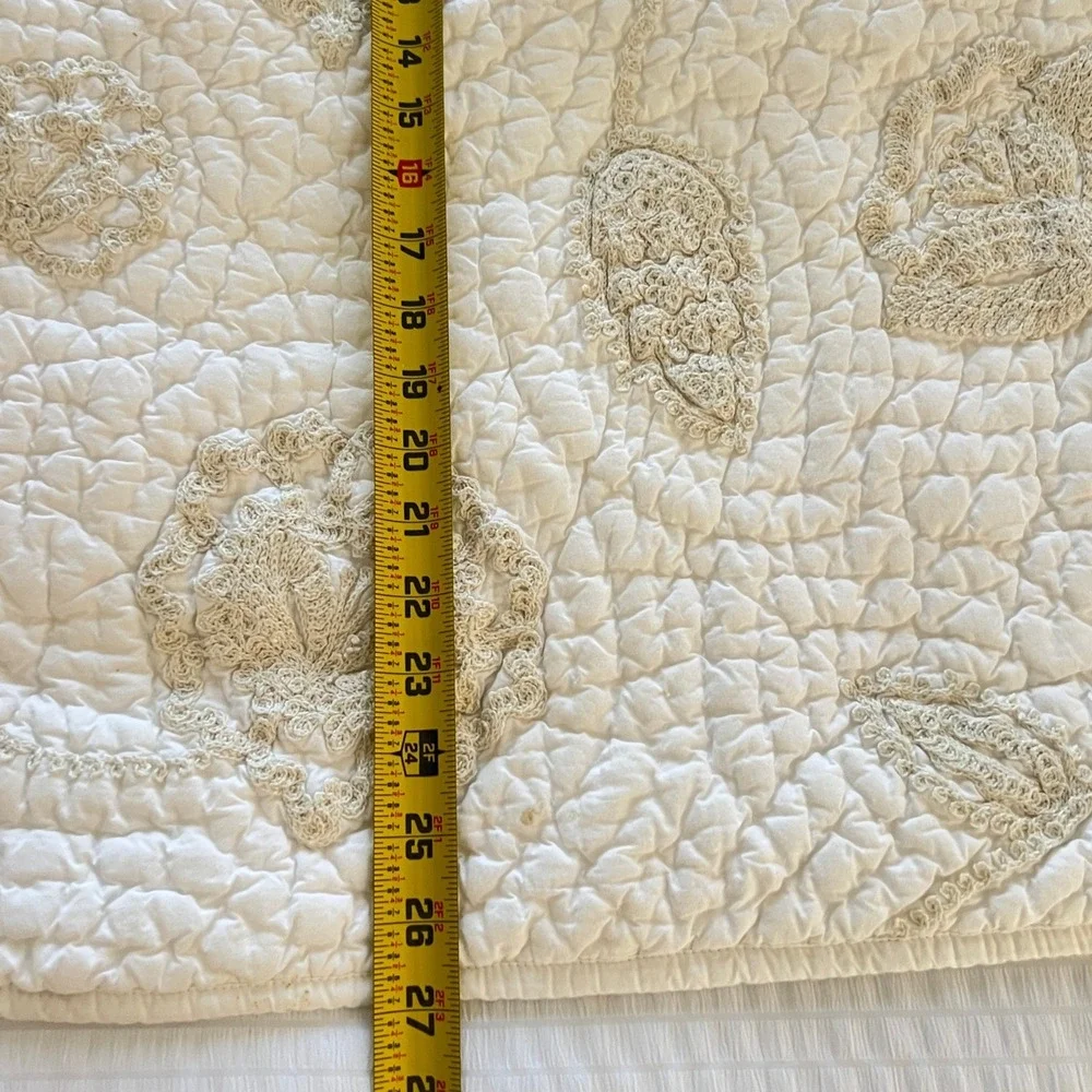 Vtg. Pottery Barn 100% Cotton Embroidered Quilted Sham 2007 Embroidered‎ Single